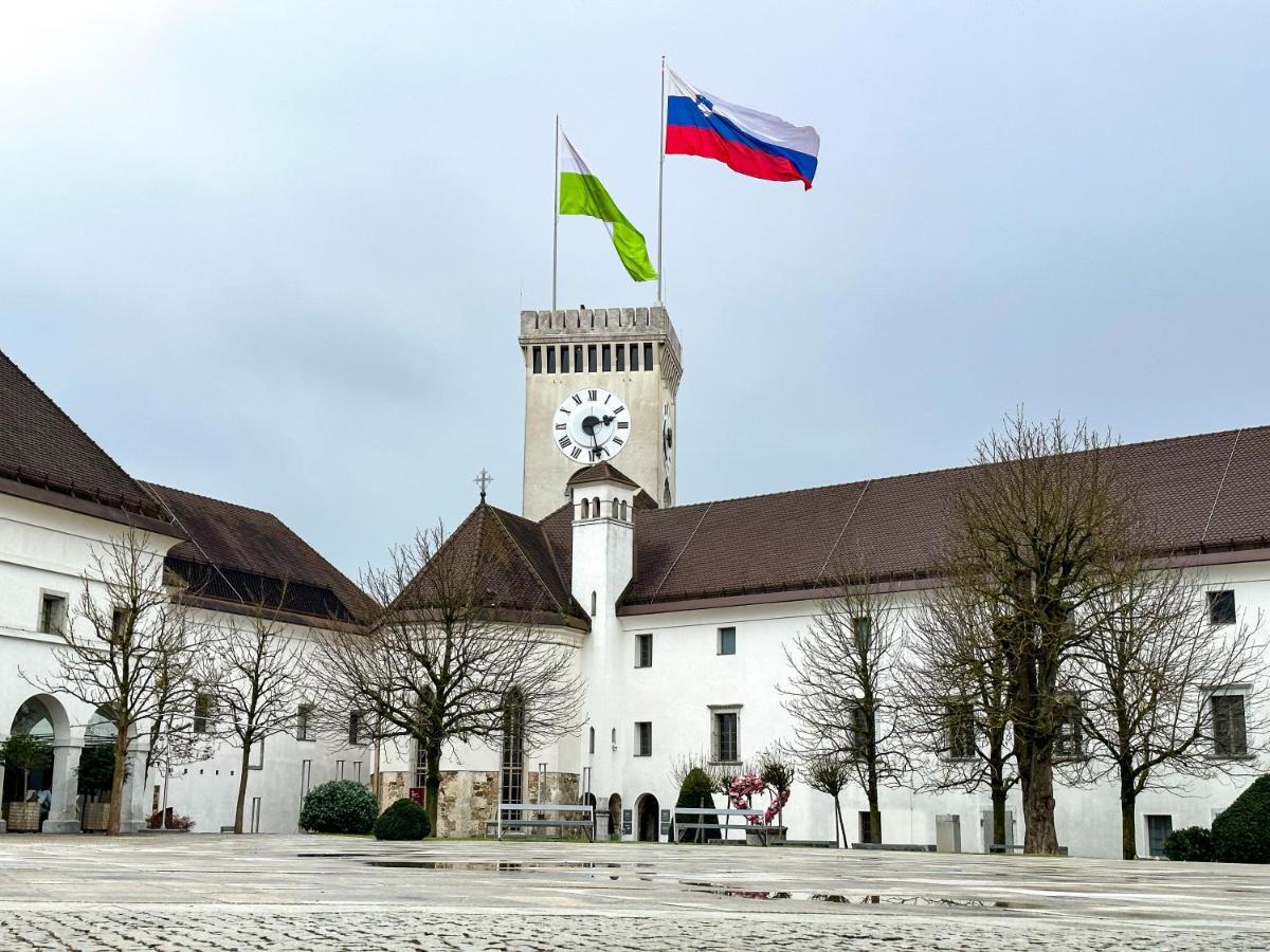 Apartment Ema Ljubljana Bagian luar foto